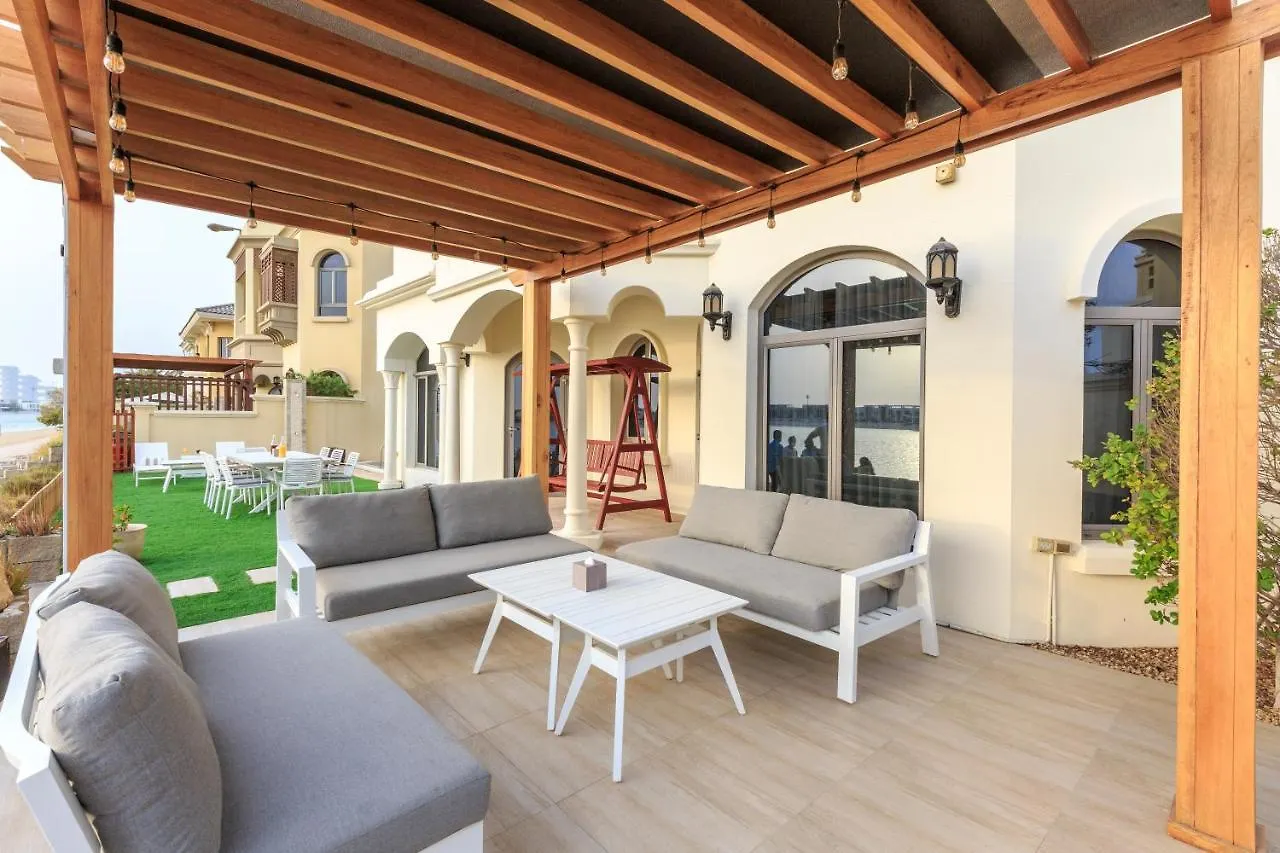 The S Holiday Homes - Stunning 5 Bedrooms Villa At The Palm Jumeirah With Private Beach And Pool Dubai 0*,